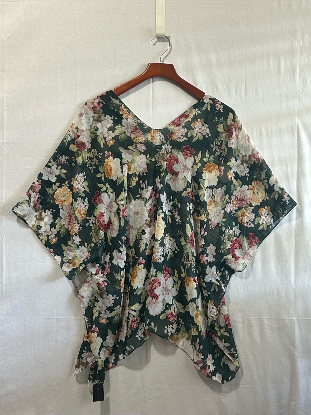 Renshun Accessories - Floral V-Neck Sheer Poncho